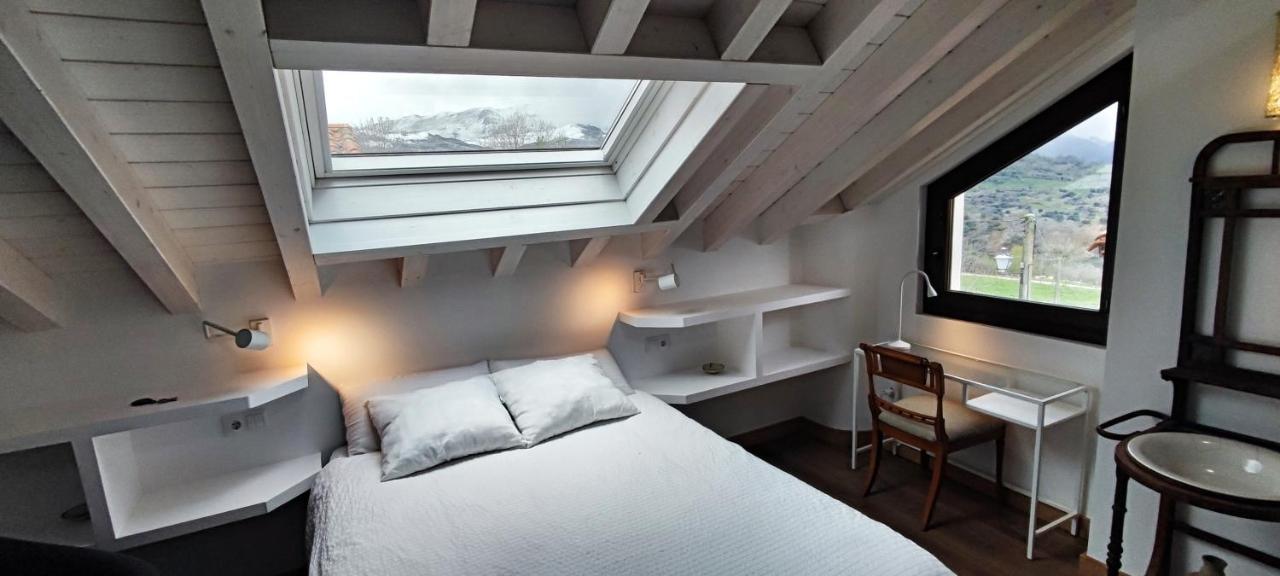 Casa Rural La Cortina Pandiello ภายนอก รูปภาพ